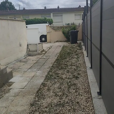Apartman Accueillant T2 Avec Piscine En Option *