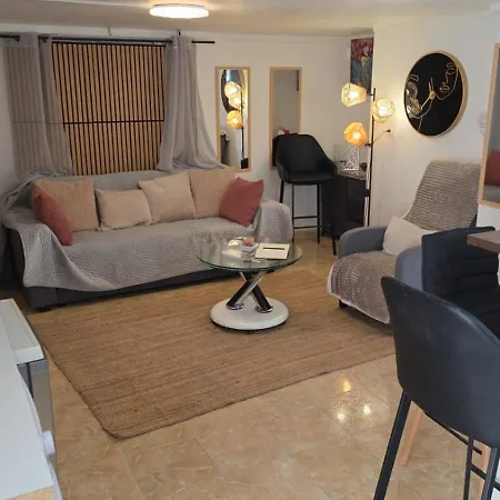Accueillant T2 Avec Piscine En Option Apartman