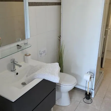 Accueillant T2 Avec Piscine En Option * La Ferté-Gaucher